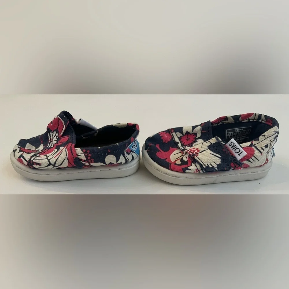 Toms baby girl floral slip on shoe Sz 3